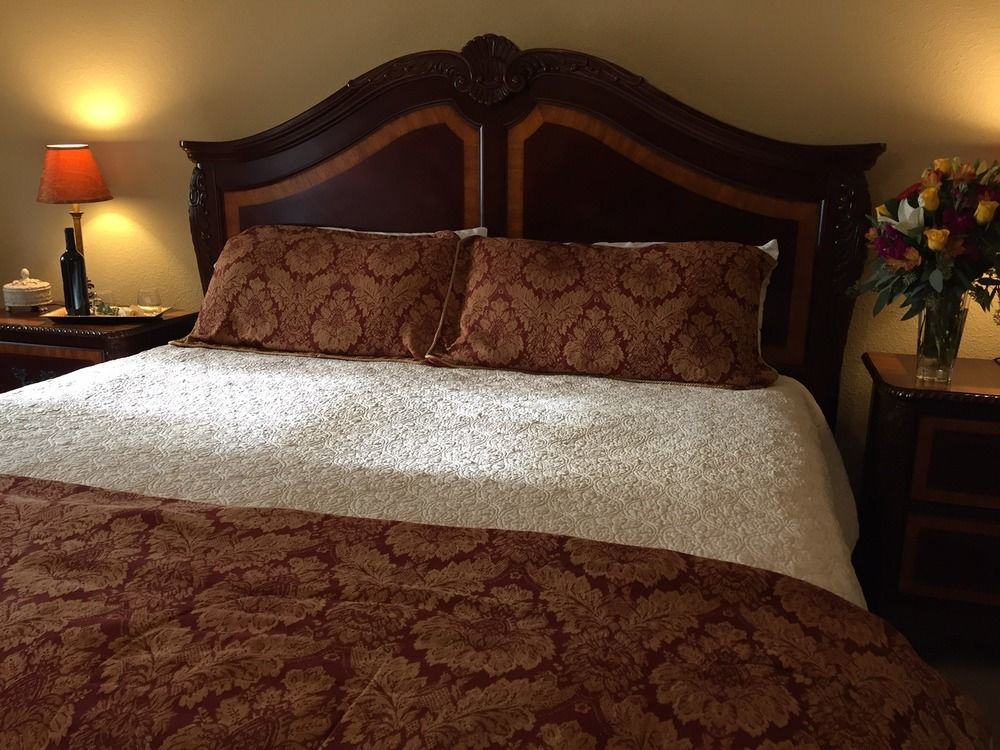 Square Inn Wimberley Esterno foto