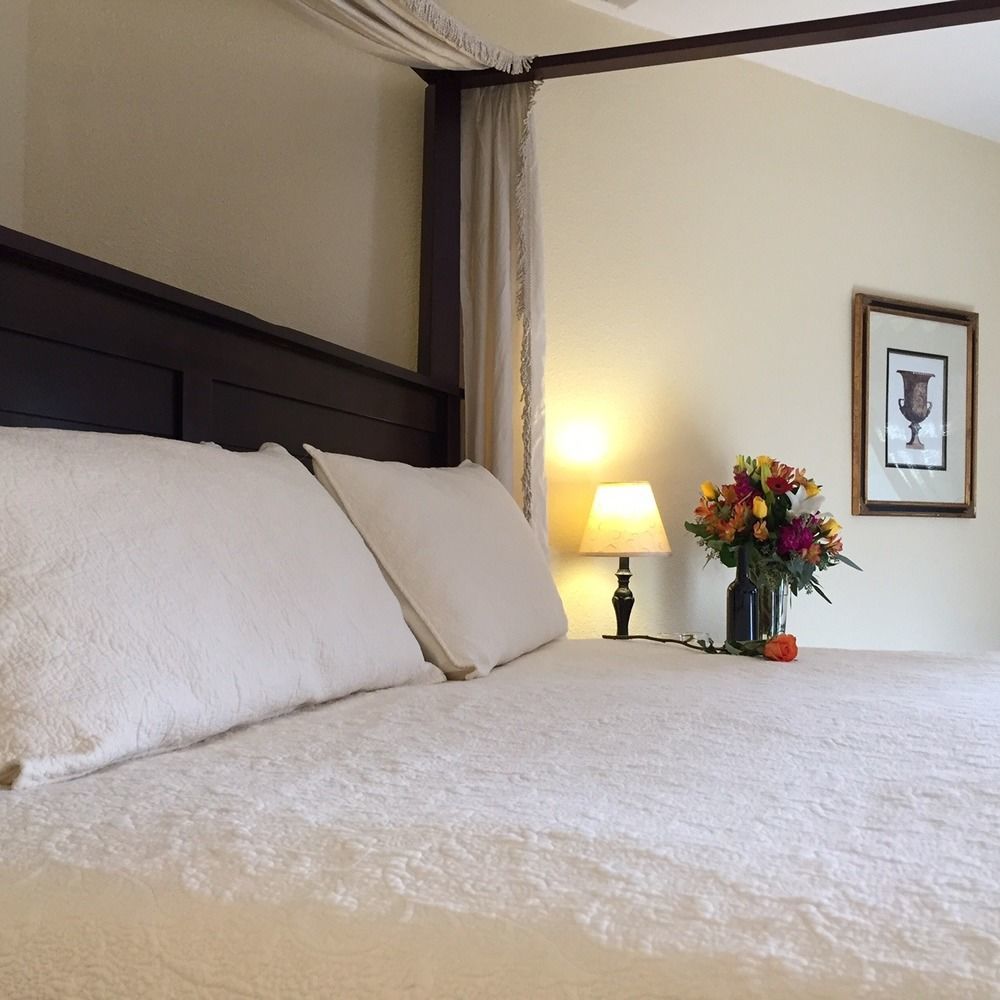 Square Inn Wimberley Esterno foto