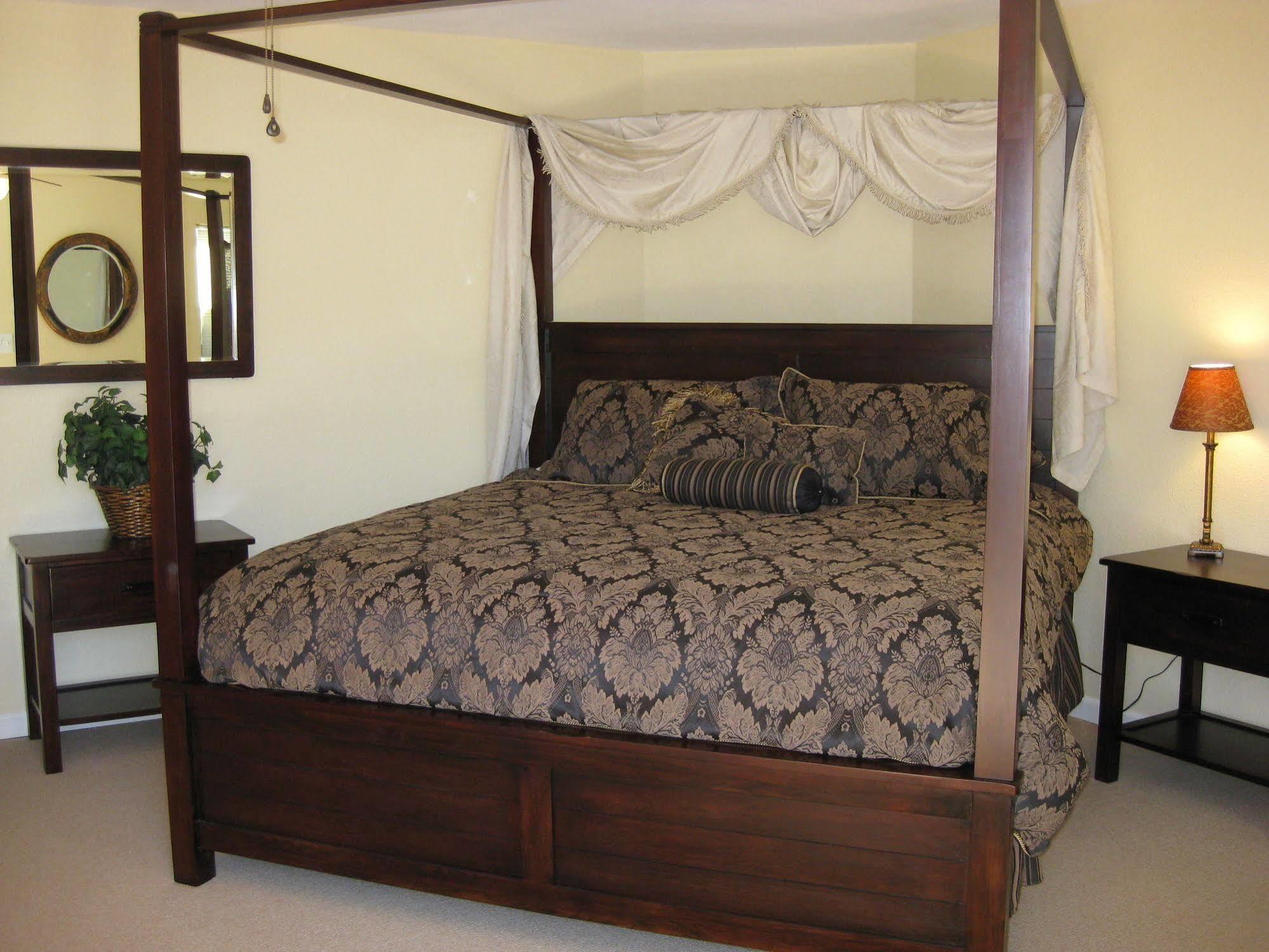 Square Inn Wimberley Esterno foto