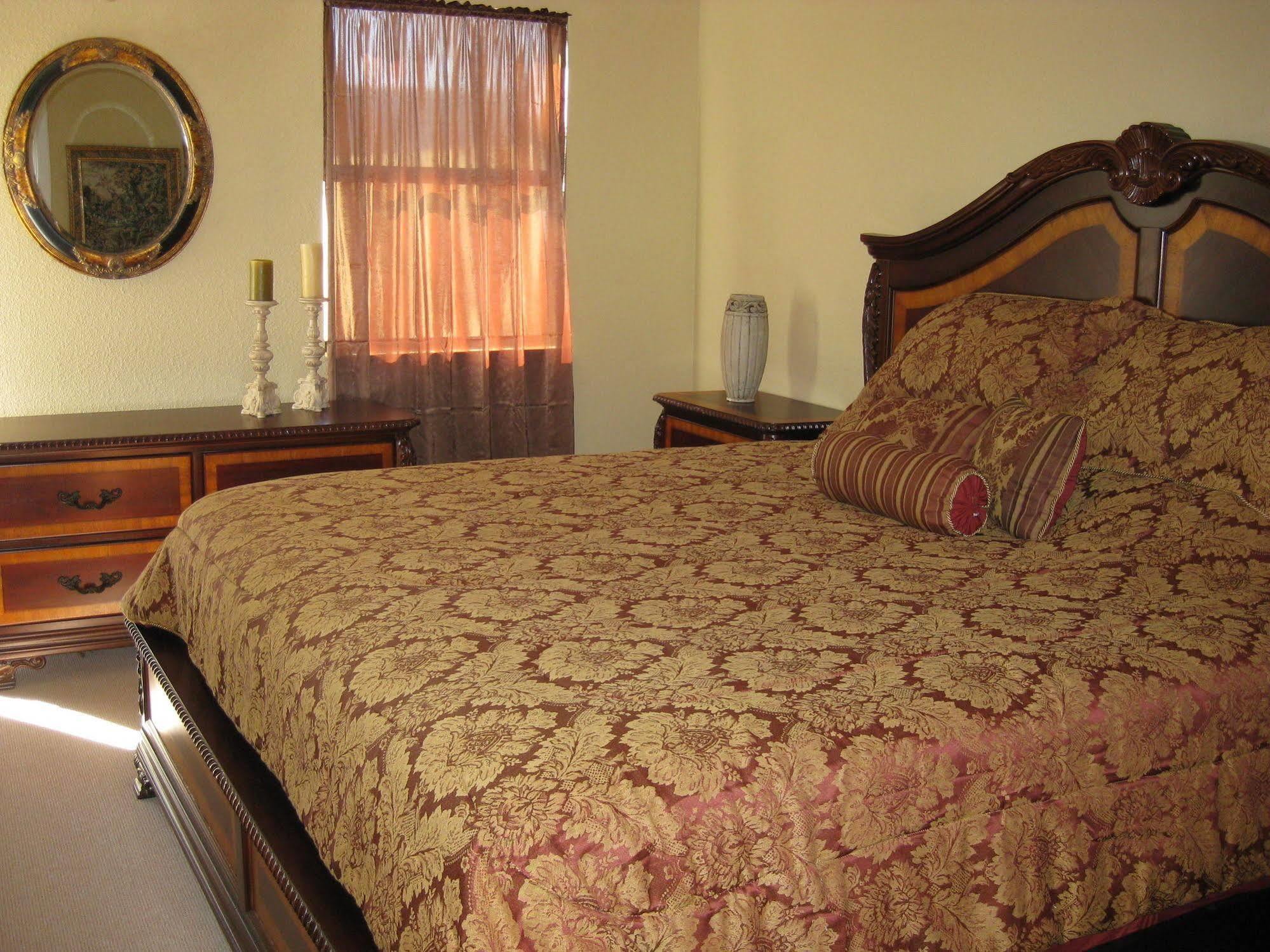 Square Inn Wimberley Esterno foto