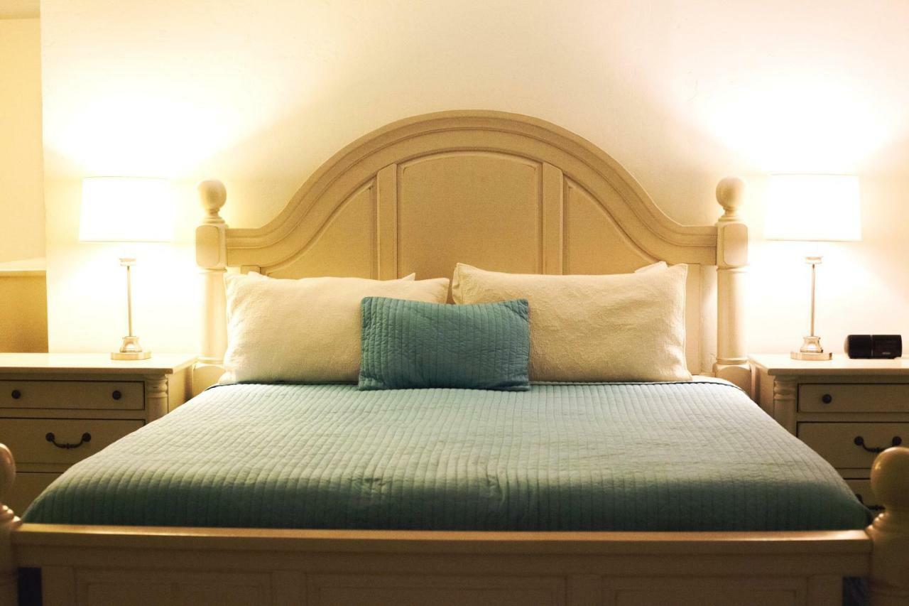 Square Inn Wimberley Esterno foto