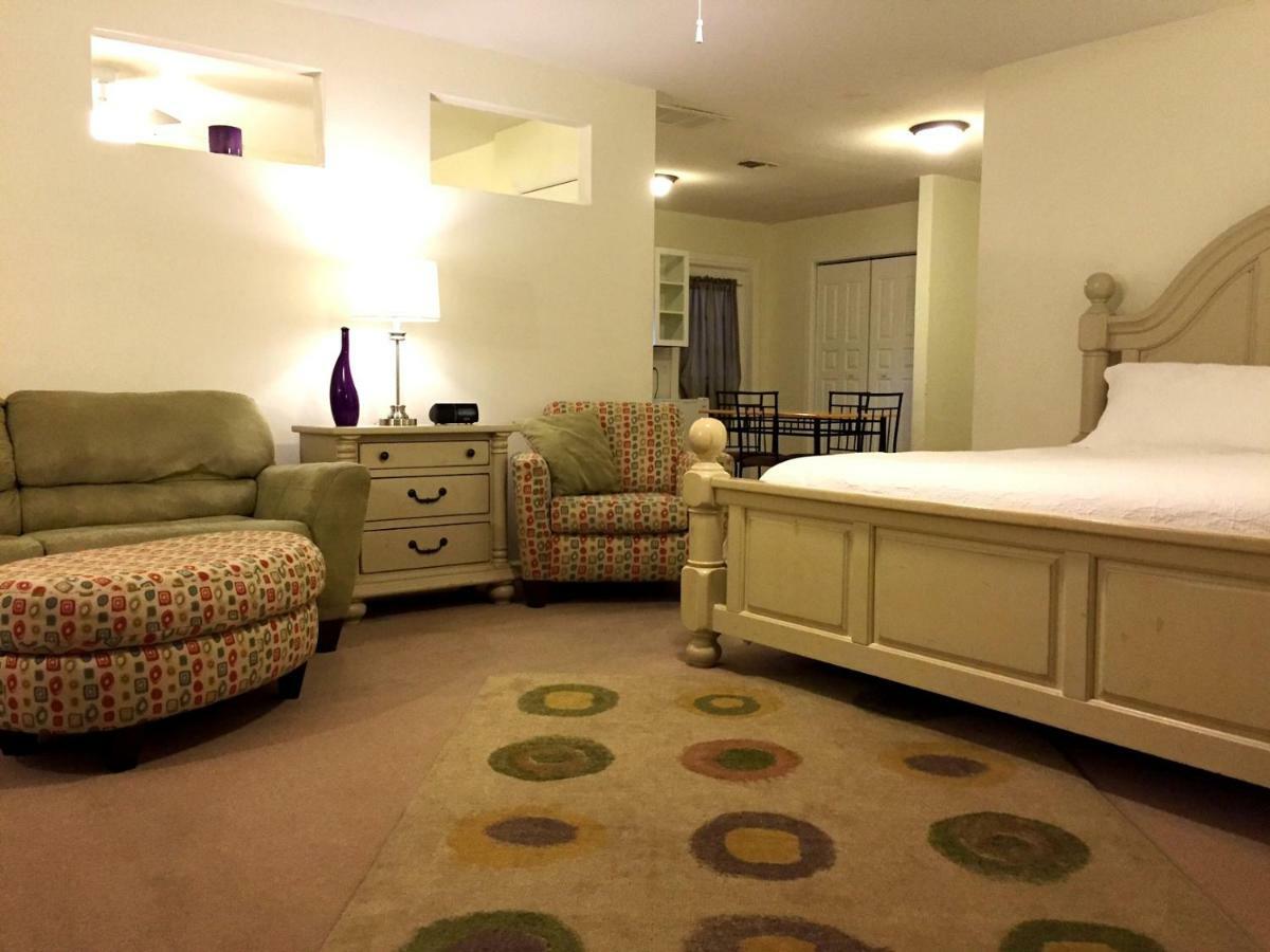 Square Inn Wimberley Esterno foto